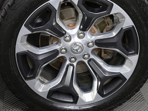 Used 2019 RAM 1500 Limited image 7