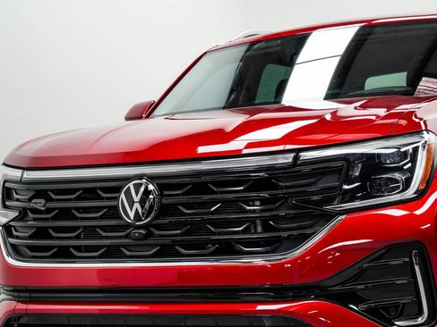 Used 2025 Volkswagen Atlas SEL Premium R-Line AWD/4WD image 2