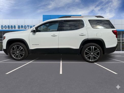 Used 2023 GMC Acadia SLT w/ Preferred Package image 4