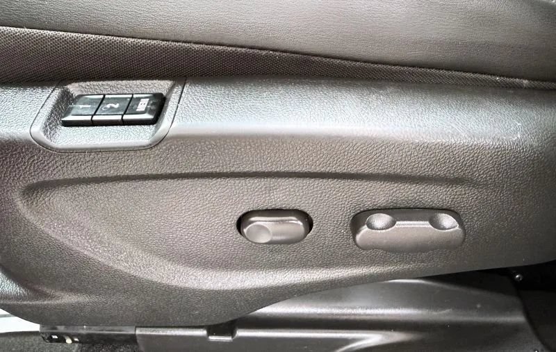 Used 2017 Buick Encore Essence w/ Experience Buick Package FWD image 45