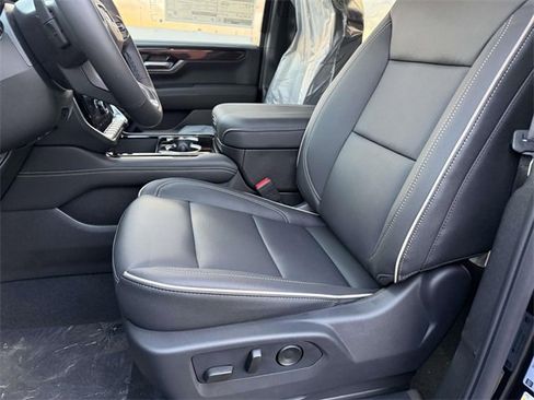 New 2026 GMC Yukon Elevation image 14
