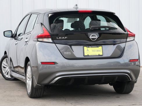 Used 2025 Nissan Leaf S image 4