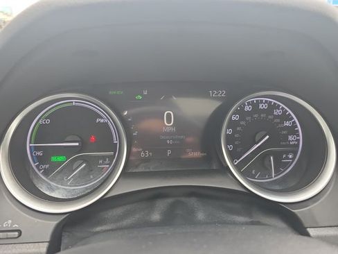 Used 2021 Toyota Camry XLE w/ Navigation Upgrade Package image 18