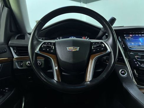 Used 2018 Cadillac Escalade ESV Premium Luxury AWD/4WD image 19