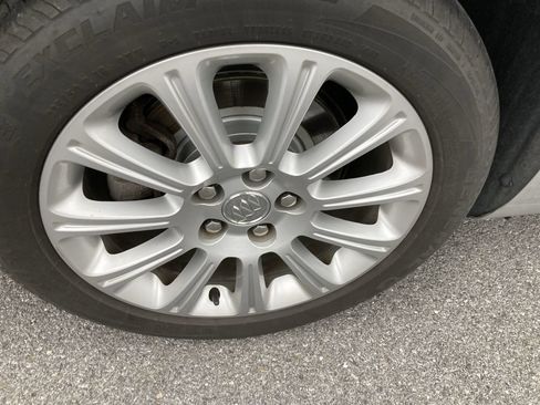 Used 2013 Buick LaCrosse Leather FWD image 9
