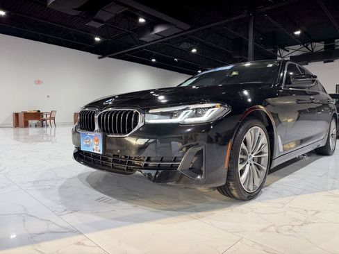 Used 2023 BMW 530i w/ Convenience Package RWD image 7