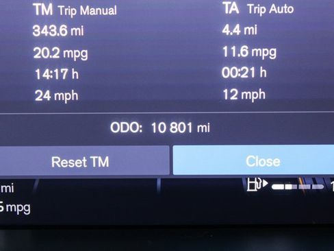 Used 2025 Volvo XC90 B5 Core image 23