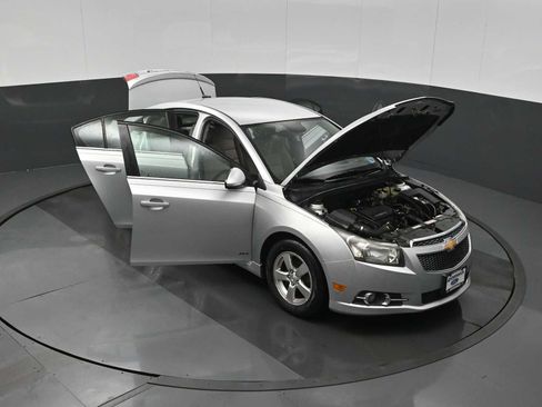 Used 2014 Chevrolet Cruze LT w/ RS Package image 36