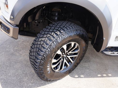 Used 2019 Ford F150 Raptor w/ Equipment Group 802A Luxury image 32