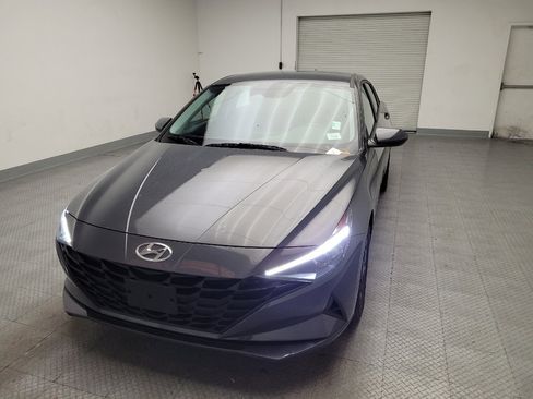 Used 2023 Hyundai Elantra Blue image 15