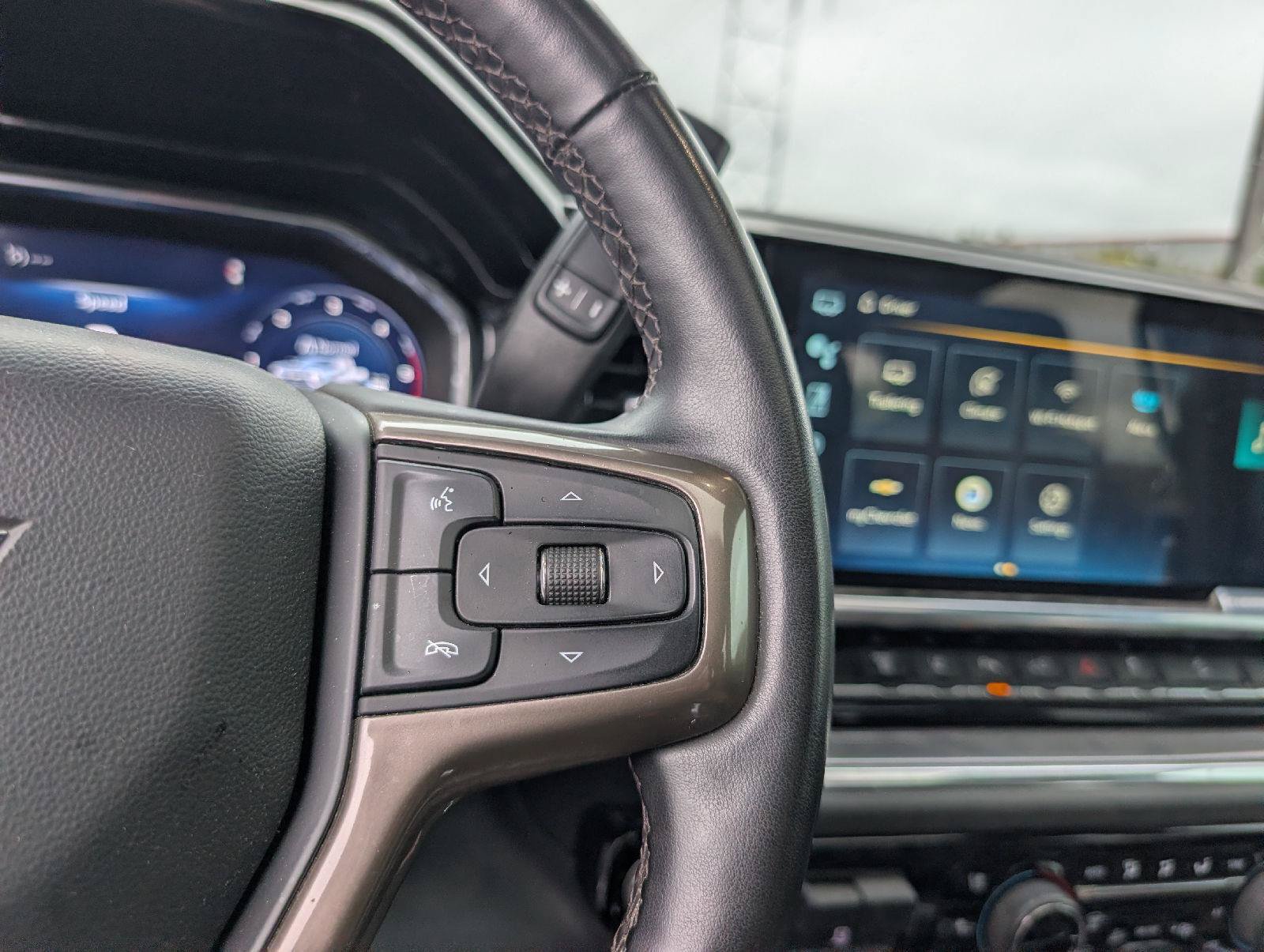 Used 2024 Chevrolet Silverado 2500 High Country w/ Technology Package AWD/4WD image 12