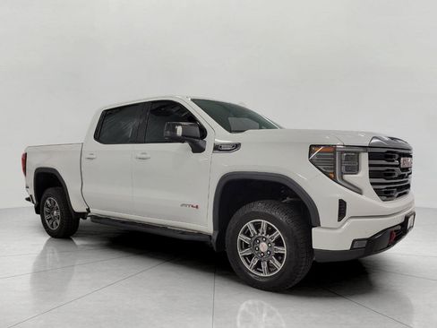 Used 2024 GMC Sierra 1500 AT4 w/ AT4 Preferred Package AWD/4WD image 1