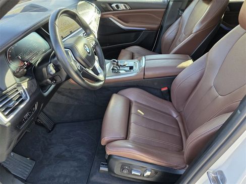 Certified 2022 BMW X5 xDrive40i w/ Premium Package image 8