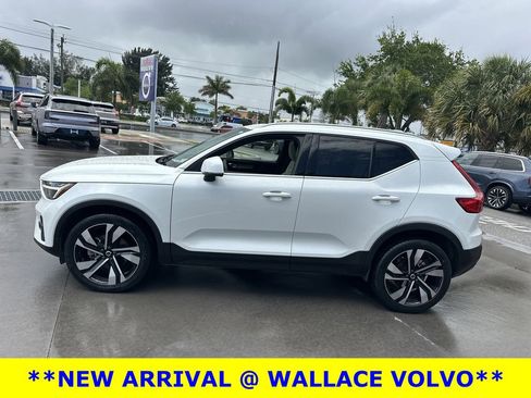 Used 2023 Volvo XC40 B5 Plus w/ Protection Package Premier AWD/4WD image 9