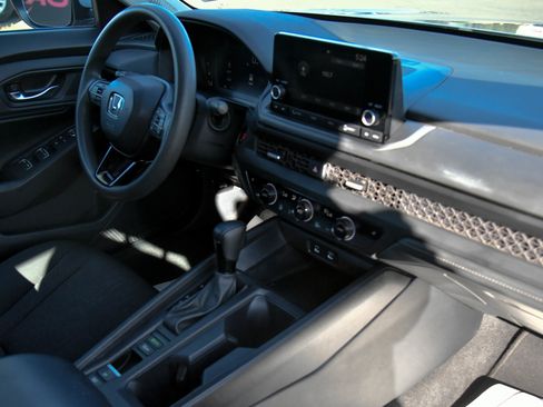 Used 2023 Honda Accord EX image 40
