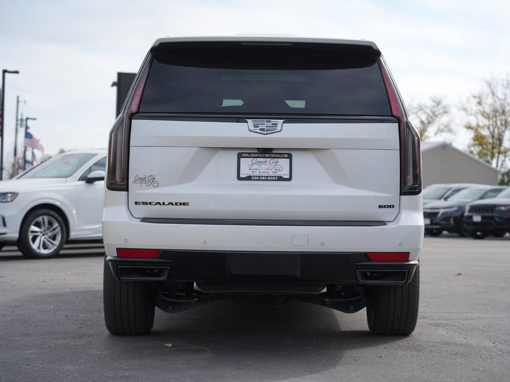 Used 2024 Cadillac Escalade ESV Sport w/ LPO, ONYX Package AWD/4WD image 4