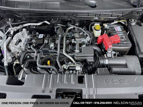 New 2026 Nissan Kicks SR w/ SR Premium Package FWD image 30