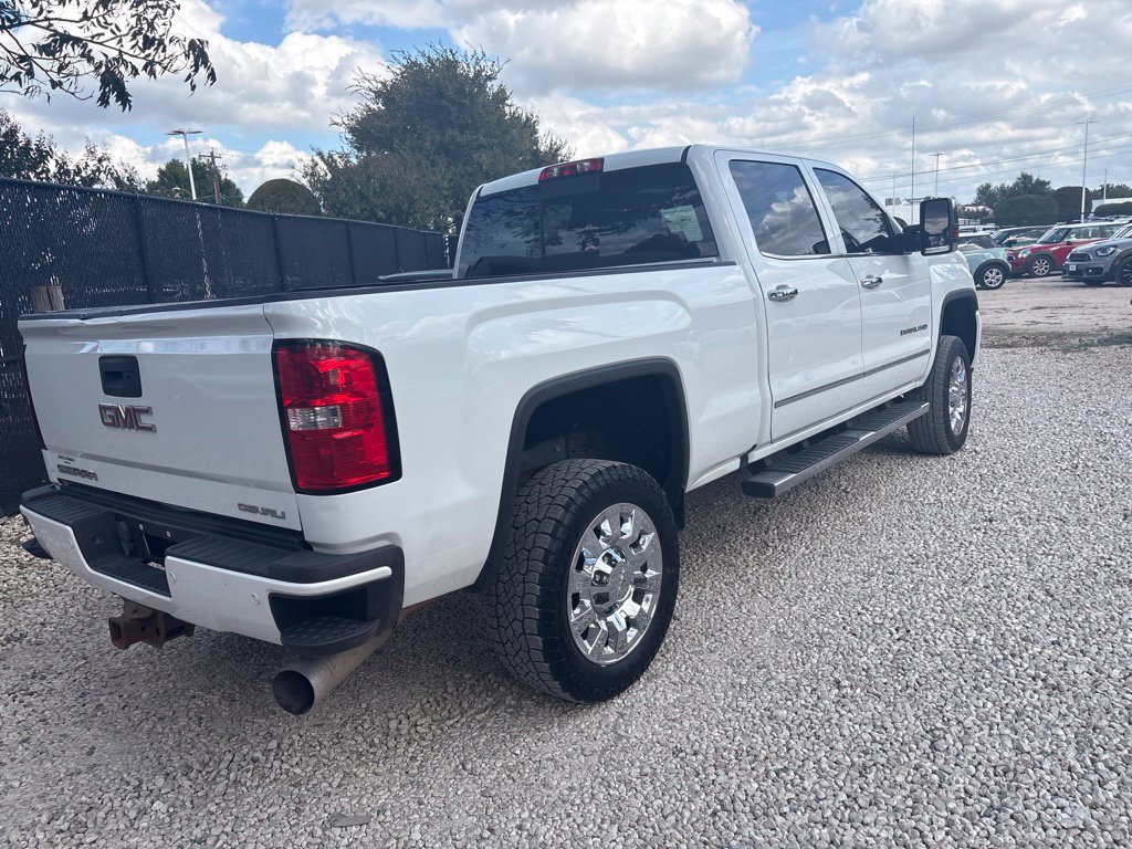 Used 2019 GMC Sierra 2500 Denali w/ Duramax Plus Package AWD/4WD image 5