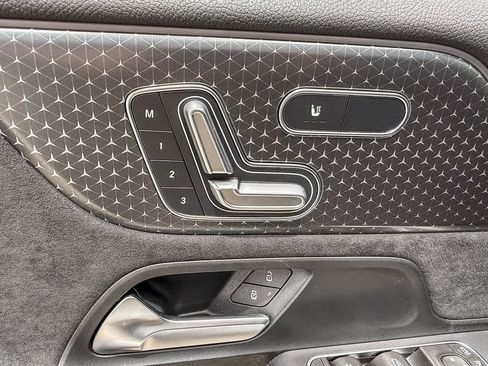 Used 2024 Mercedes-Benz EQB 350 4MATIC SUV image 23