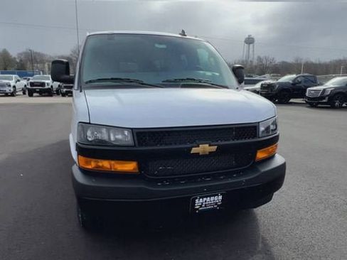 New 2026 Chevrolet Express 3500 LS RWD image 3