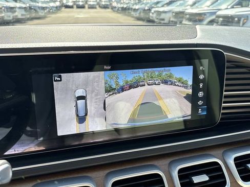 Used 2022 Mercedes-Benz GLS 450 4MATIC image 32
