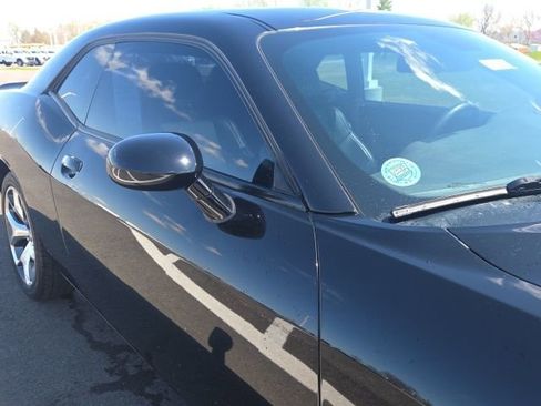 Used 2016 Dodge Challenger SXT Plus image 5