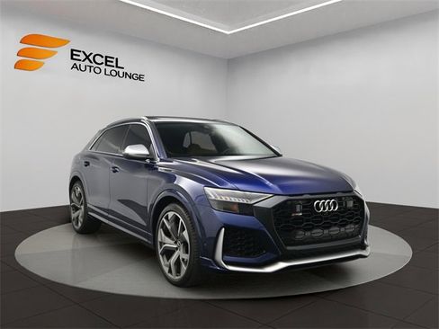 Used 2022 Audi RS Q8 w/ Luxury Package image 5