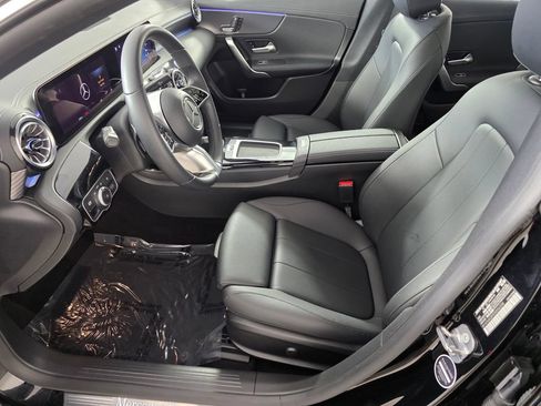Certified 2025 Mercedes-Benz CLA 250 image 9