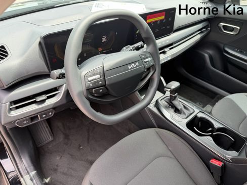 New 2026 Kia K4 FWD image 11