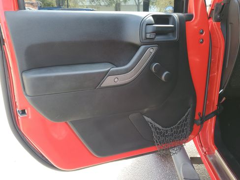 Used 2015 Jeep Wrangler Sport image 10