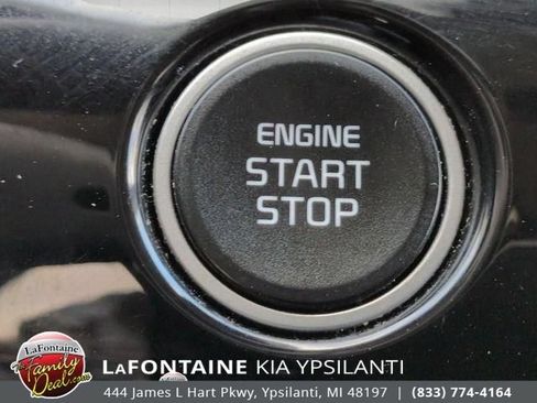 Used 2024 Kia Seltos S AWD/4WD image 16