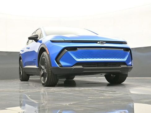 New 2026 Chevrolet Equinox EV LT w/ Midnight Package FWD image 48