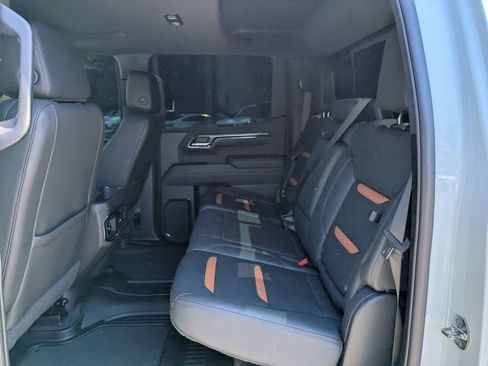 Used 2024 GMC Sierra 1500 AT4 w/ Technology Package AWD/4WD image 14