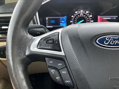 Used 2014 Ford Fusion SE w/ Equipment Group 202A FWD image 22