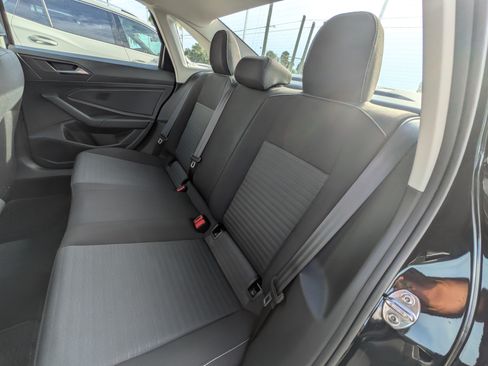 Certified 2025 Volkswagen Jetta S FWD image 12