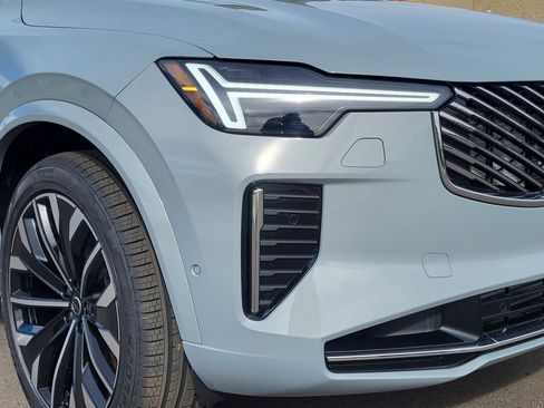 New 2026 Volvo XC90 T8 Ultra w/ Protection Package Premier AWD/4WD image 5