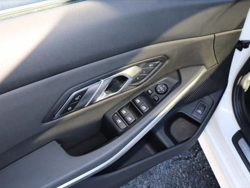 Used 2020 BMW 330i Sedan w/ Convenience Package image 12
