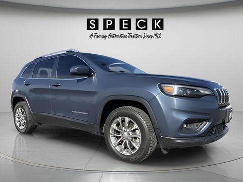 Used 2021 Jeep Cherokee Latitude Plus w/ Mopar Interior Package AWD/4WD image 7