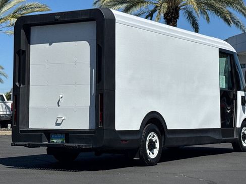 Used 2023 Chevrolet Brightdrop 600 w/ Active Safety Package 2 AWD/4WD image 3