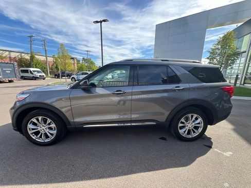 Used 2023 Ford Explorer Limited w/ Equipment Group 301A AWD/4WD image 8
