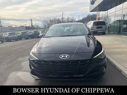 Used 2021 Hyundai Elantra SEL w/ Convenience Package image 10