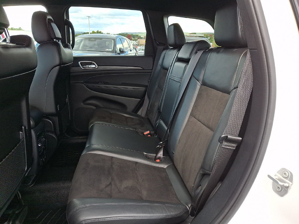 Used 2020 Jeep Grand Cherokee Altitude AWD/4WD image 10