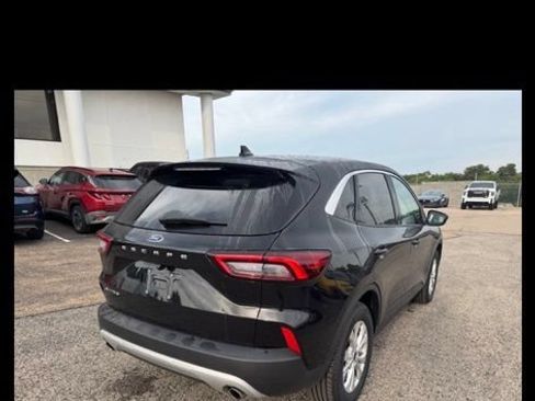 Used 2024 Ford Escape Active w/ Cold Weather Package FWD image 9