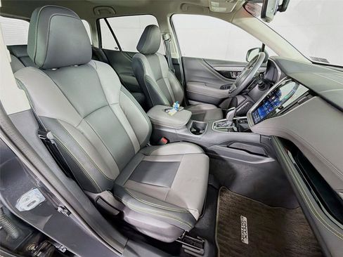 Certified 2025 Subaru Outback Onyx Edition AWD/4WD image 30