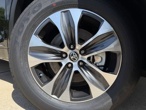 New 2026 Toyota Highlander XLE AWD/4WD image 10