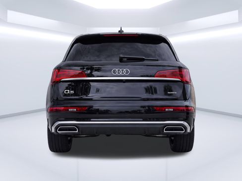 Used 2023 Audi Q5 2.0T Premium Plus w/ Premium Plus Package AWD/4WD image 7
