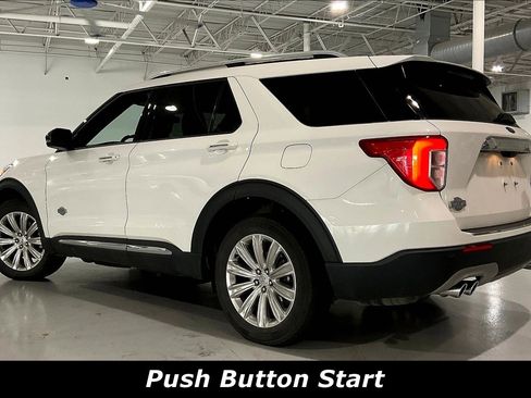 Used 2022 Ford Explorer King Ranch AWD/4WD image 3