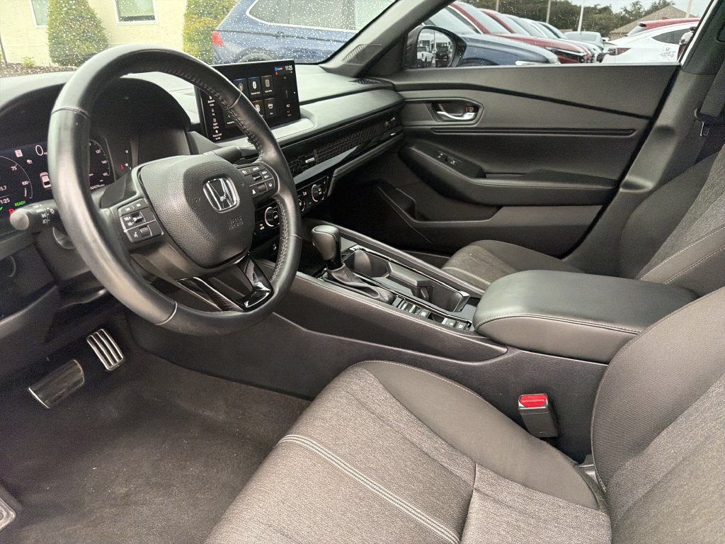 Used 2025 Honda Accord Sport image 18