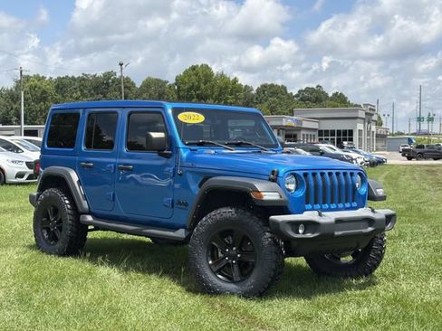 Used 2022 Jeep Wrangler Unlimited Sport w/ Sun And Sound Package AWD/4WD image 15
