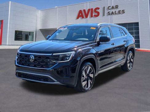 Used 2025 Volkswagen Atlas Cross Sport SE image 1